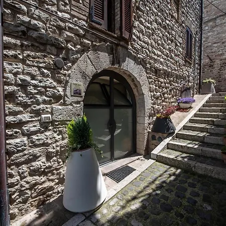 Perfetta Letizia Casa * Ассизи
